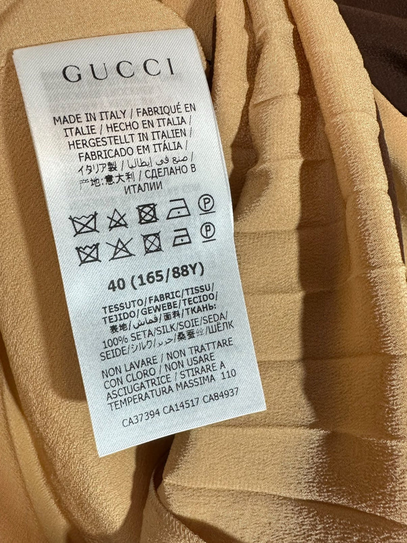 Gucci abito plissè in seta. (S)